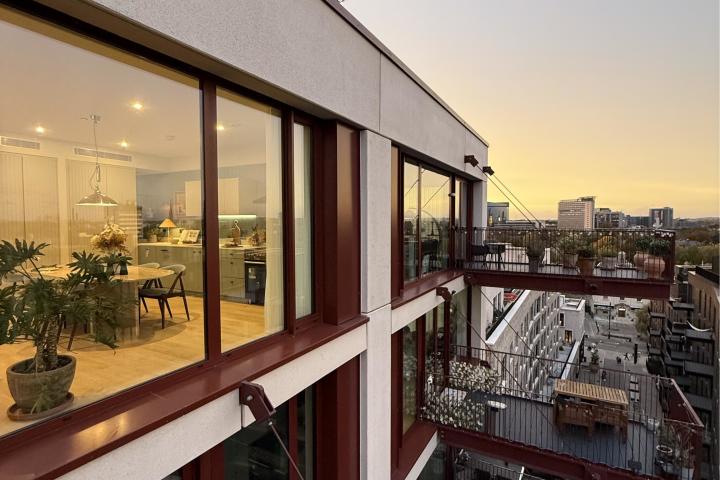 UK News Weekly Update: UK Inflation Soaring? Interest rate cuts will continue! Young people are entering London's super-luxury rental market, and a wave of job cuts at British firms looms...
